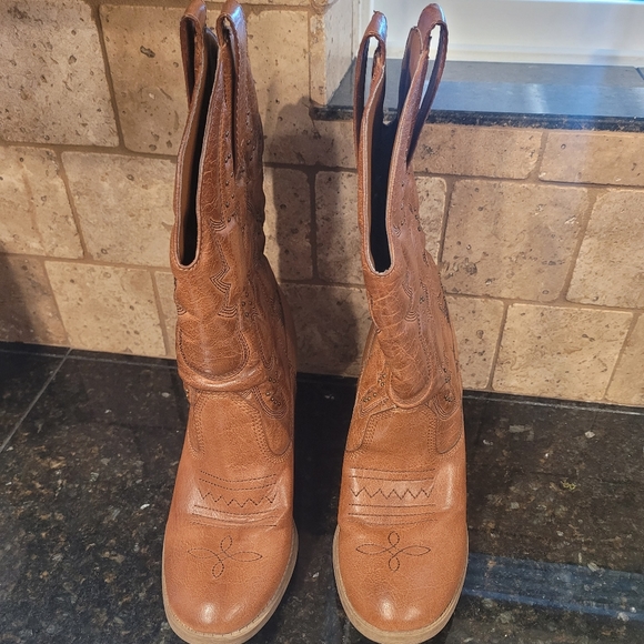 Womens Cowboy Boots - Picture 2 of 3